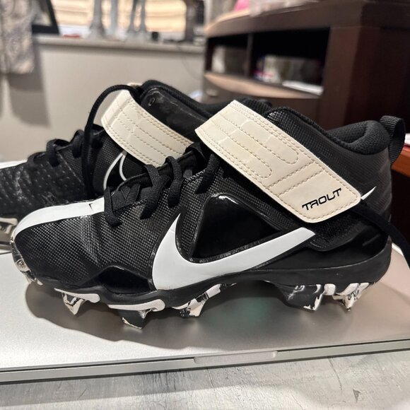 Nike Kids Sz 4Y Force Trout Cleats Black - Picture 1 of 6